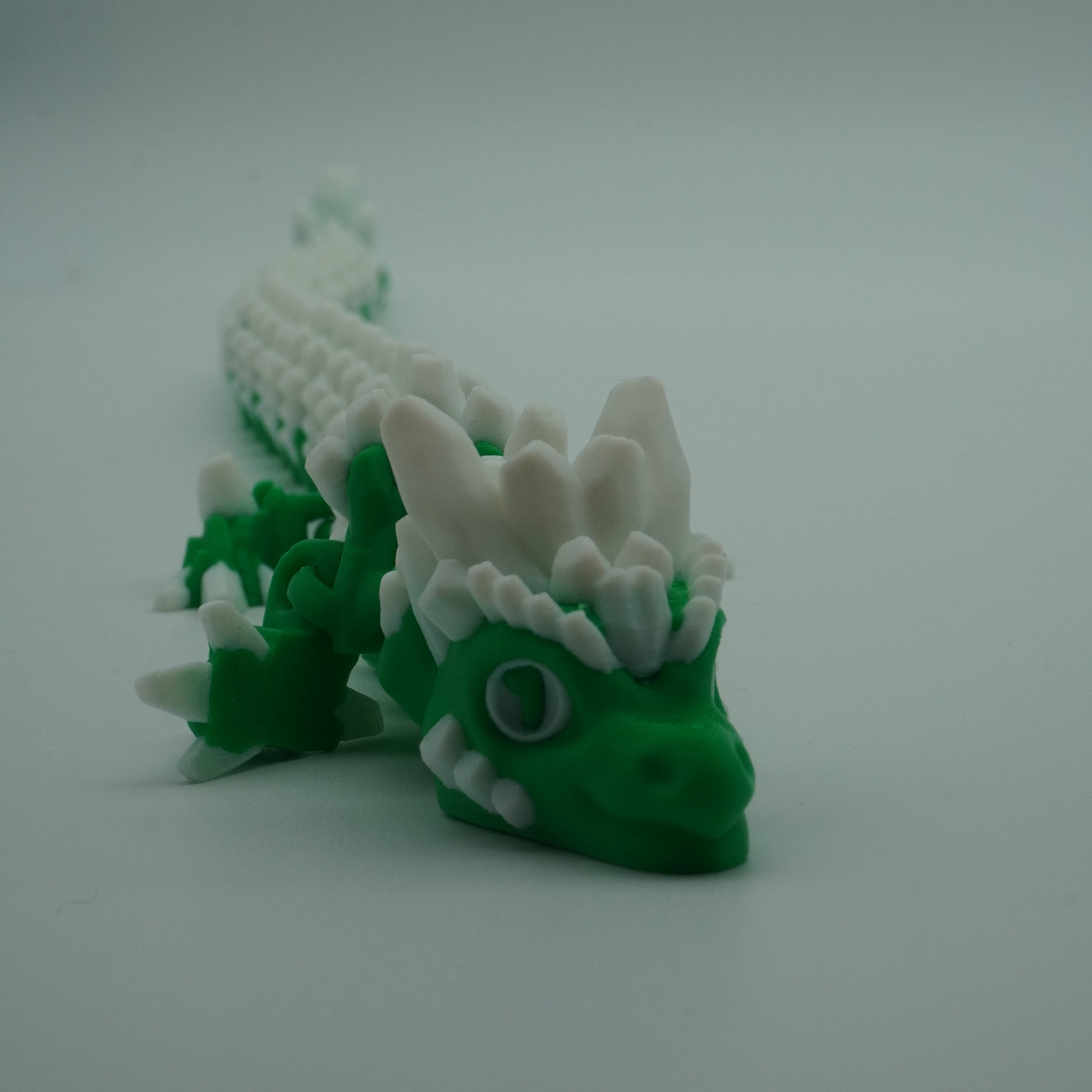 Green Articulated Dragon Large - 130g, 60cm